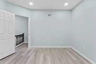 808 S 56th St, Philadelphia, PA 19143 - Photo 17
