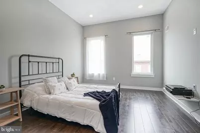 1939 S 6th Street, Philadelphia, PA 19148 - Photo 11