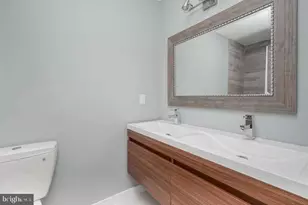 1939 S 6th St, Philadelphia, PA 19148 - Photo 25