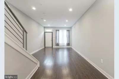 1939 S 6th Street, Philadelphia, PA 19148 - Photo 5