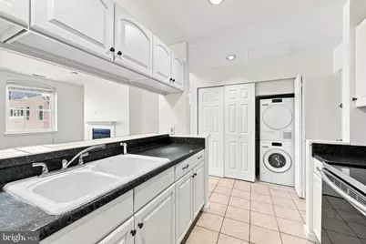 102-22 Church Street #501, Philadelphia, PA 19106 - Photo 11