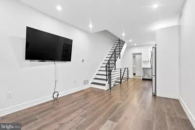 530 E Thompson Street, Philadelphia, PA 19125 - Photo 3