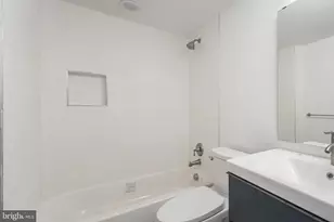 1219 N 27th St, Philadelphia, PA 19121 - Photo 31