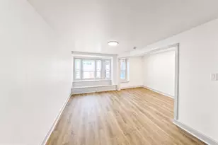5233 Ridge Ave, Philadelphia, PA 19128 - Photo 3