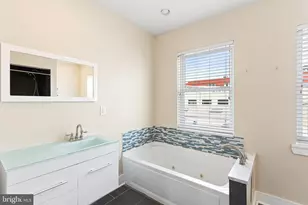 211 Mercer St, Philadelphia, PA 19125 - Photo 23