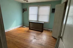 1727 S Edgewood St, Philadelphia, PA 19142 - Photo 5