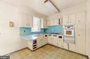 1822 Fox Chase Rd, Philadelphia, PA 19152 - Photo 13