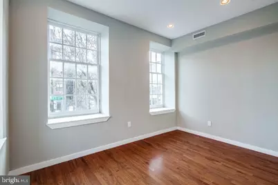 301 Market Street #UNIT 2, Philadelphia, PA 19106 - Photo 7