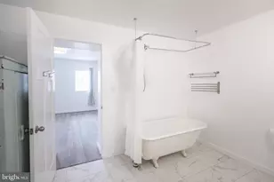 711 W Thompson St, Philadelphia, PA 19122 - Photo 9