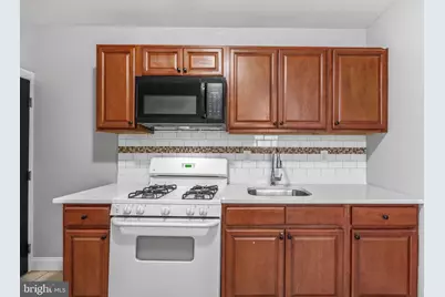 2461 N Garnet Street, Philadelphia, PA 19132 - Photo 9