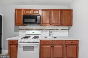 2461 N Garnet St, Philadelphia, PA 19132 - Photo 9