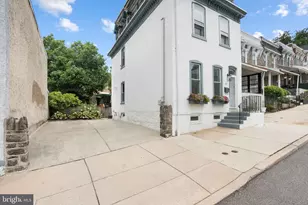222 Jamestown St, Philadelphia, PA 19128 - Photo 3