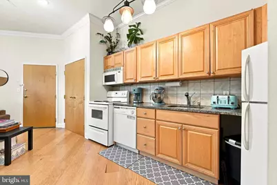 415 S 19th Street #PHF, Philadelphia, PA 19146 - Photo 3