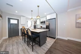 318 Emily St, Philadelphia, PA 19148 - Photo 9