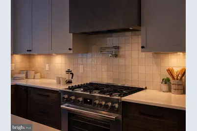 958 N 6th Street, Philadelphia, PA 19123 - Photo 13