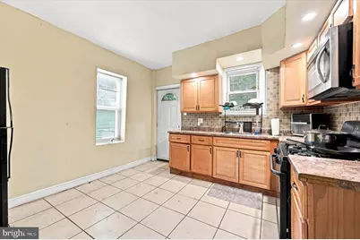 2122 W Spencer Avenue, Philadelphia, PA 19138 - Photo 9