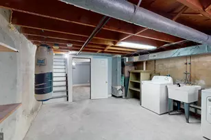 652 N 36th St, Philadelphia, PA 19104 - Photo 9