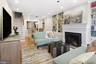 337 S Hicks St, Philadelphia, PA 19102 - Photo 5