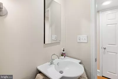 337 S Hicks Street, Philadelphia, PA 19102 - Photo 17