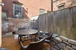 337 S Hicks St, Philadelphia, PA 19102 - Photo 15