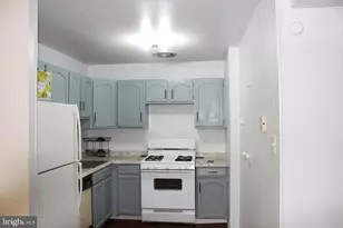 9462 Fairgreen 2nd Fl Ln, Philadelphia, PA 19114 - Photo 3