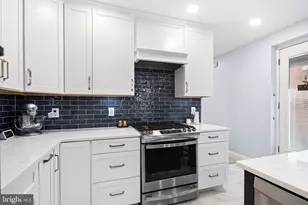 2005 Wallace St, Philadelphia, PA 19130 - Photo 9