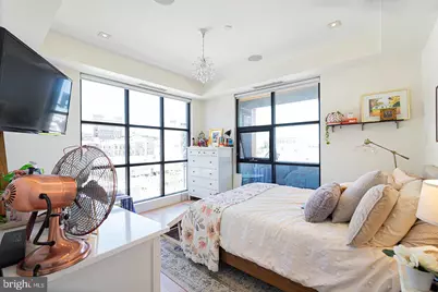 240 N 2nd Street #UNIT 4W, Philadelphia, PA 19106 - Photo 9