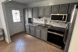 4653 Shelbourne St, Philadelphia, PA 19124 - Photo 9