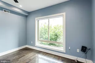 615 Emily St, Philadelphia, PA 19148 - Photo 9