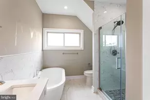 615 Emily St, Philadelphia, PA 19148 - Photo 19