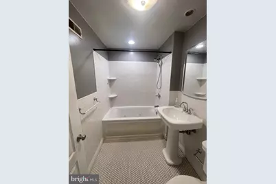2907 S Sydenham Street, Philadelphia, PA 19145 - Photo 17
