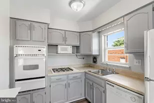 3980 Carteret Dr, Philadelphia, PA 19114 - Photo 5