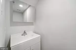 2040 Arch St, Philadelphia, PA 19103 - Photo 11