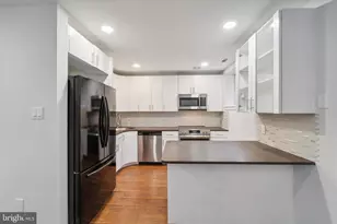 2040 Arch St, Philadelphia, PA 19103 - Photo 9