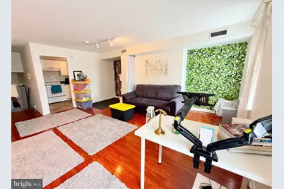 1209 Locust Street #3F, Philadelphia, PA 19107 - Photo 1