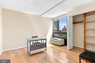 241 S 6th St, Philadelphia, PA 19106 - Photo 3