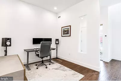 447 Wallace Street, Philadelphia, PA 19123 - Photo 5