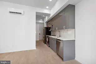 225 N 12th St, Philadelphia, PA 19107 - Photo 11