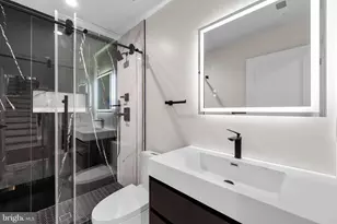 2324 Reed St, Philadelphia, PA 19146 - Photo 23