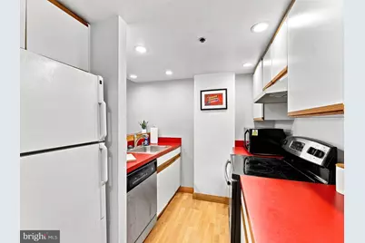 301 Race Street #215, Philadelphia, PA 19106 - Photo 19