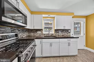 2715 Sears St, Philadelphia, PA 19146 - Photo 7