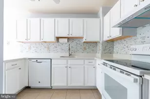 307 Thyme Ln, Philadelphia, PA 19128 - Photo 7