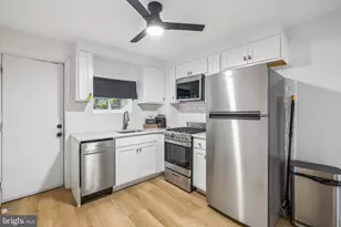 110 Pollard St, Philadelphia, PA 19123 - Photo 15