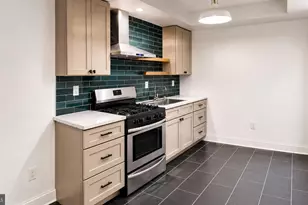 2633 N Franklin St, Philadelphia, PA 19133 - Photo 1