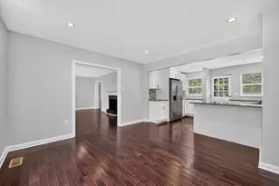 3 Lothian Pl, Philadelphia, PA 19128 - Photo 29