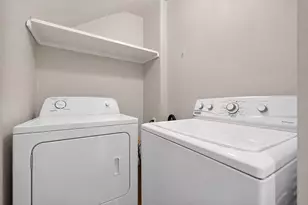 3 Lothian Pl, Philadelphia, PA 19128 - Photo 15