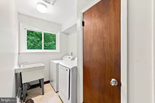 1035 W Allens Ln, Philadelphia, PA 19119 - Photo 15