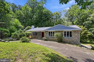 1035 W Allens Ln, Philadelphia, PA 19119 - Photo 1