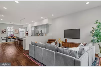 1415 S Lawrence Terrace, Philadelphia, PA 19147 - Photo 9