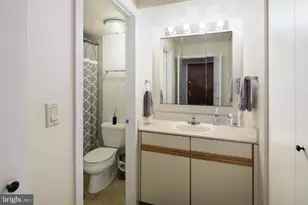 2018 Walnut St, Philadelphia, PA 19103 - Photo 11